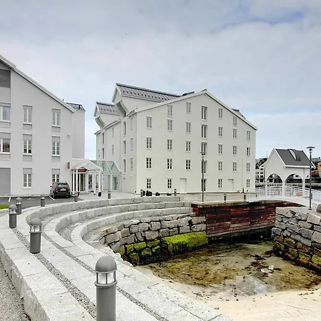 Thon Hotel Kristiansund-3