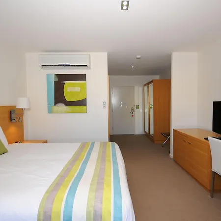 Ramada By Wyndham Hervey Bay-3