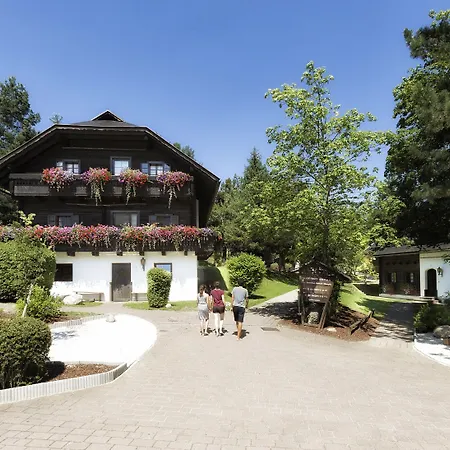 Naturel Hoteldorf Schönleitn-2