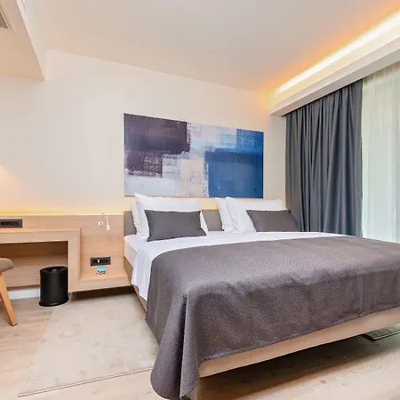 Garden Suites Park Plava Laguna-2