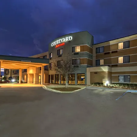 Courtyard By Marriott Alexandria-3