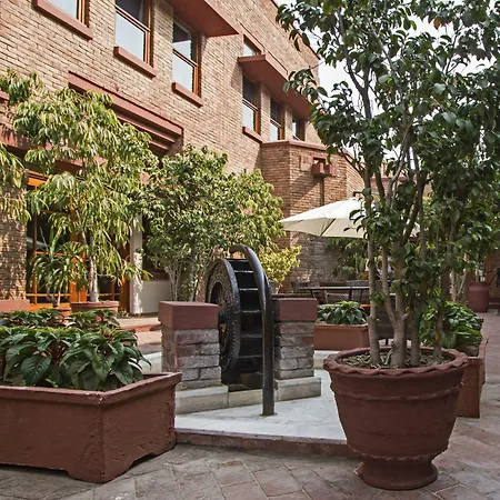 Faisalabad Serena Hotel-3