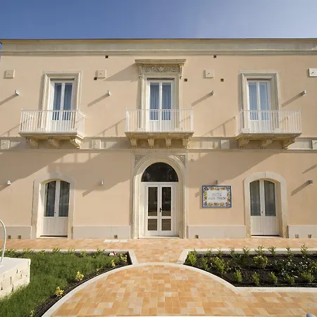 Hotel Villa Fanusa-2
