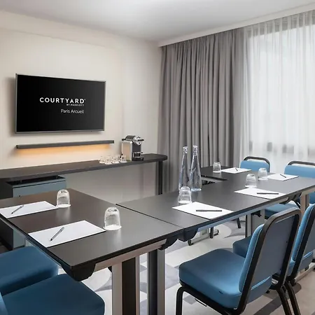 Courtyard By Marriott Paris Arcueil-3