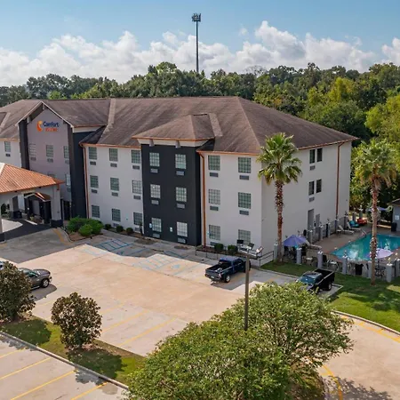 Comfort Suites Oil Center-2