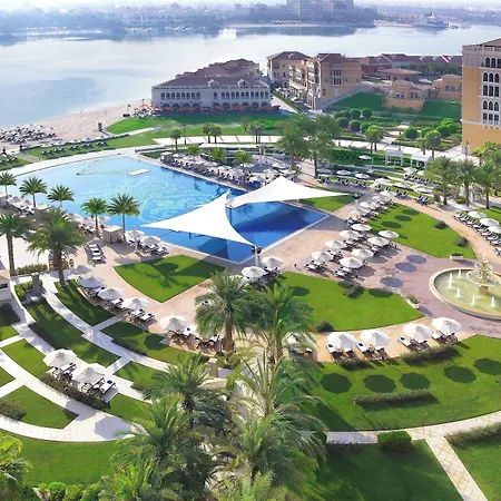 The Ritz-Carlton Abu Dhabi, Grand Canal-3