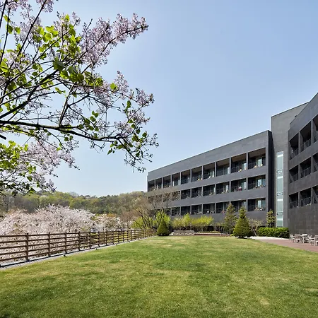 Rolling Hills Hotel-2