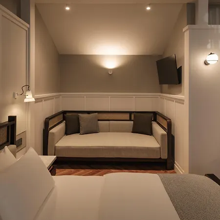 Noordin Mews-2