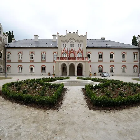 Chateau Heralec Boutique Hotel & Spa By L'Occitane-3