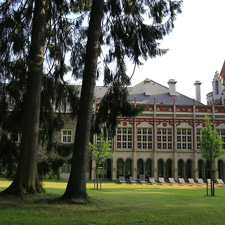 Chateau Heralec Boutique Hotel & Spa By L'Occitane-2