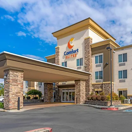 Comfort Suites Redding - Shasta Lake-3