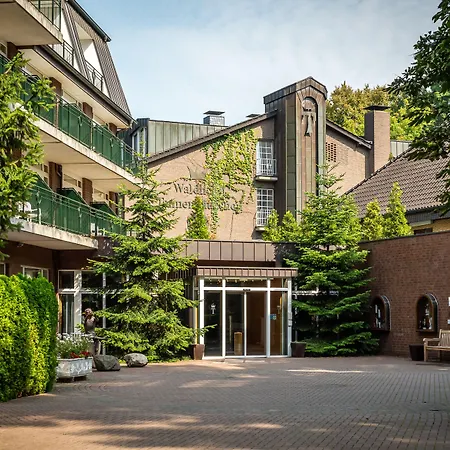 Waldhotel Tannenhäuschen-3