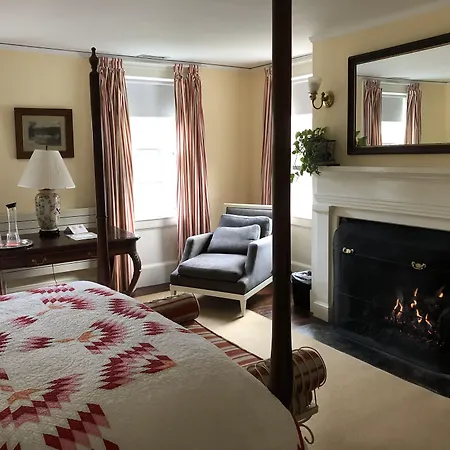 Bridgehampton Inn-3