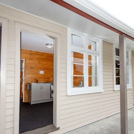 Wellington Top 10 Holiday Park-2