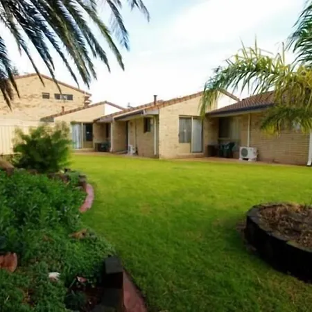Esperance Beachfront Resort-3