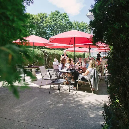 Shadow Lawn Inn-3