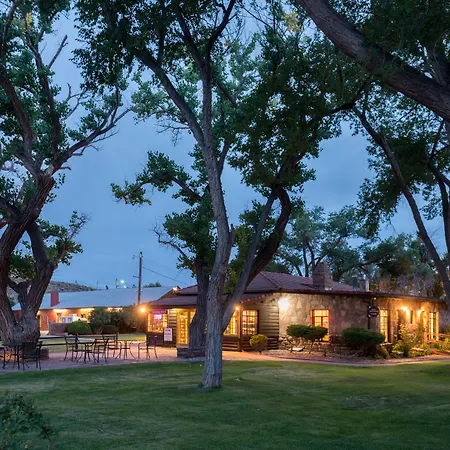 Thunderbird Lodge-2