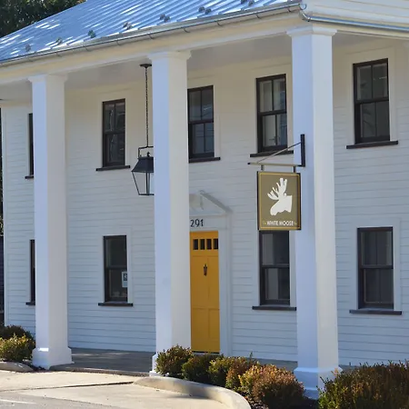 White Moose Inn-3