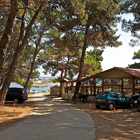 Arena Stupice Camping Homes-3