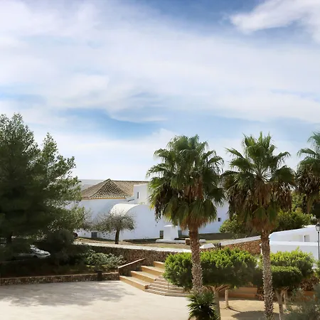 Gatzara Suites Santa Gertrudis-3