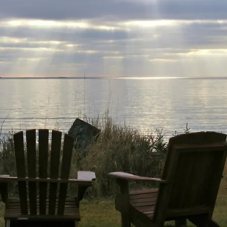 Seawind Landing Country Inn-3
