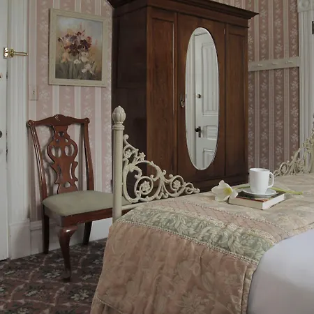 Victorian Inn-2