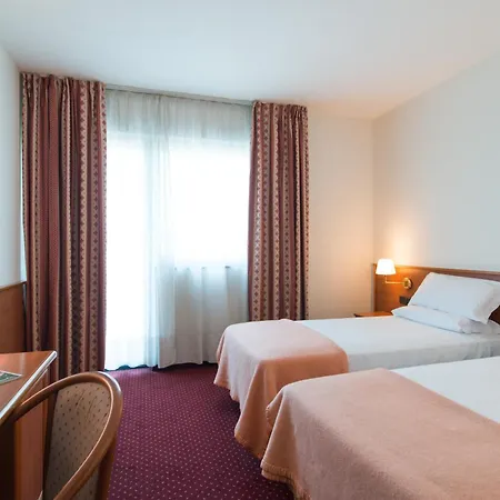 Airport Hotel Bergamo-3