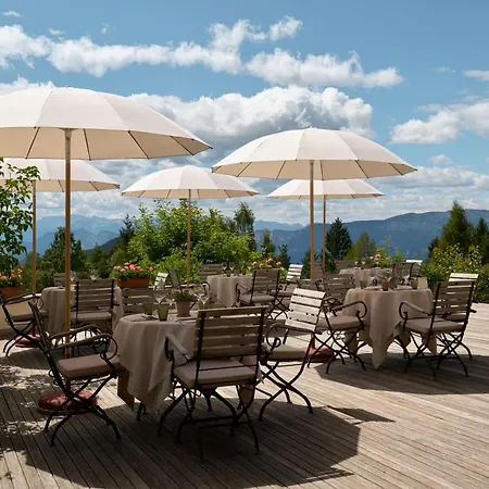 Berghoferin Fine Hotel & Hideaway-2