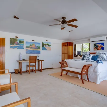 Royal Belize-2