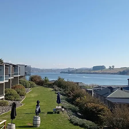 Rosevears Riverview Hotel-2