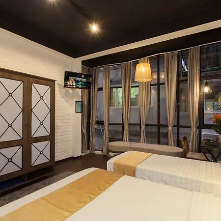 Luxury Backpakers Hotel-2
