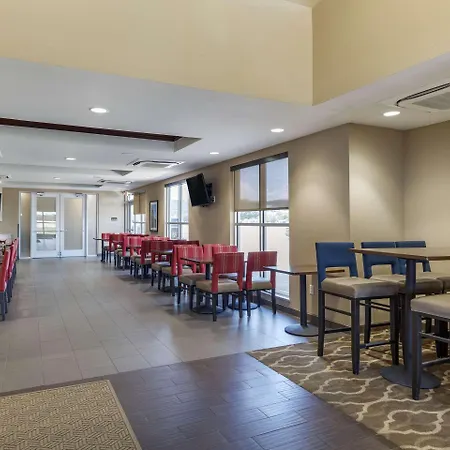 Comfort Inn & Suites Edgewood-3