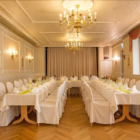 Hotel Schwarzer Adler Tangermünde-2