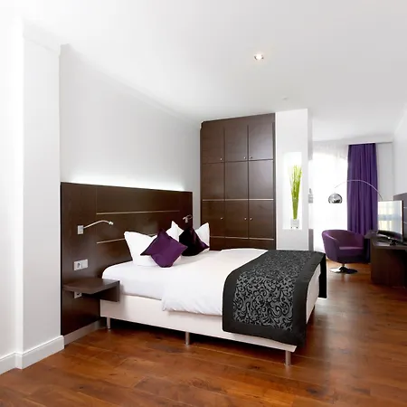 Central Hotel-3