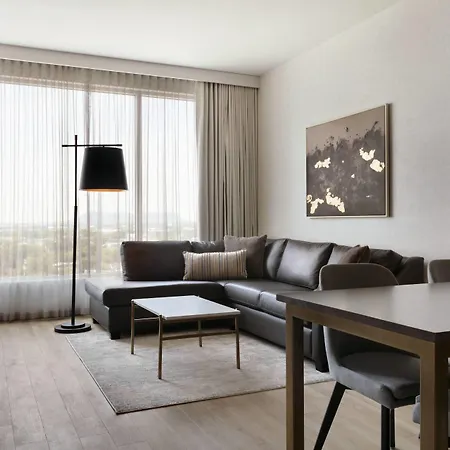 Sheraton Saint-Hyacinthe Hotel-2