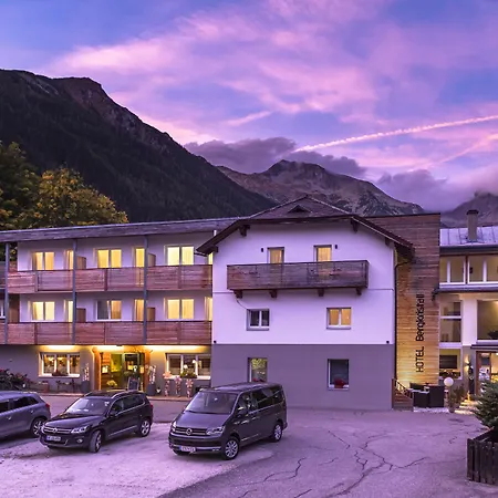 Hotel Bergkristall-3