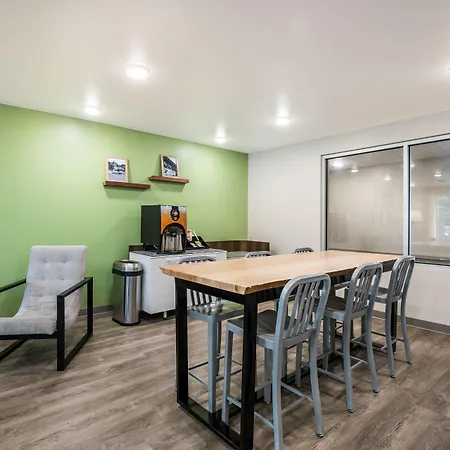 Woodspring Suites Carol Stream - Chicago-3