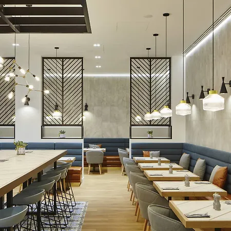 Courtyard By Marriott Luton Airport-3