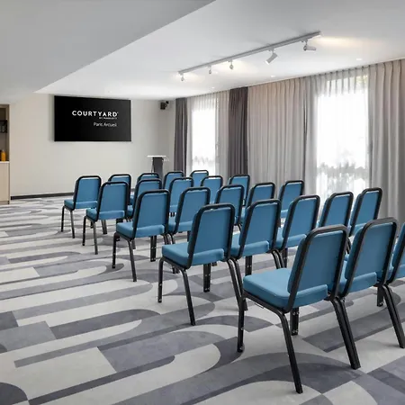 Courtyard By Marriott Paris Arcueil-3