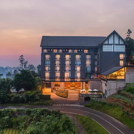 The Golden Ridge Hotel-3