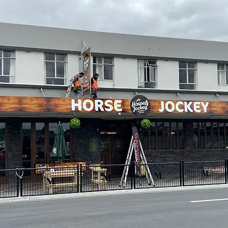 Horse And Jockey Inn-2