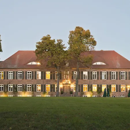 Romantik Hotel Gutshaus Ludorf-2