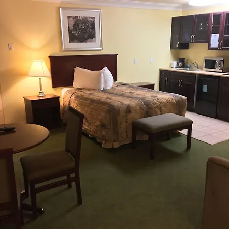 Nova Inn Inuvik-3