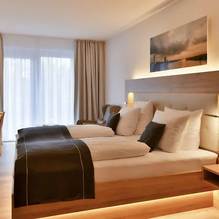 Four Stars By City Hotel-3