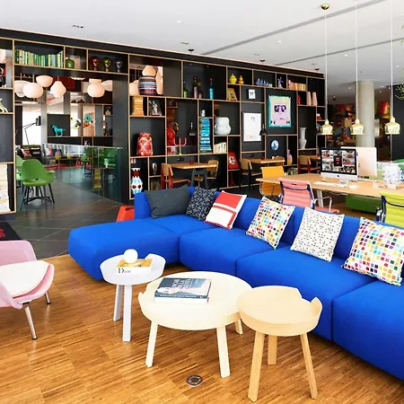 citizenM Paris La Défense-2