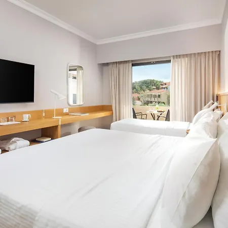 Roda Beach Resort&Spa-3