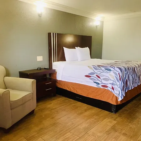 Budget Inn And Suites-3