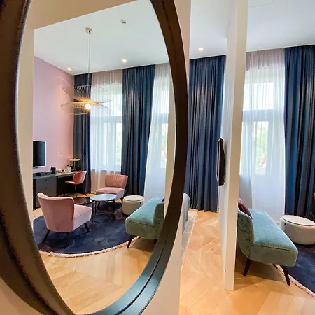 Alice Hotel-3