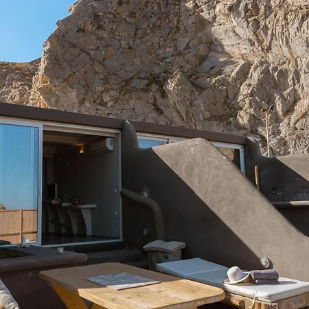 Demilmar Luxury Suites-2