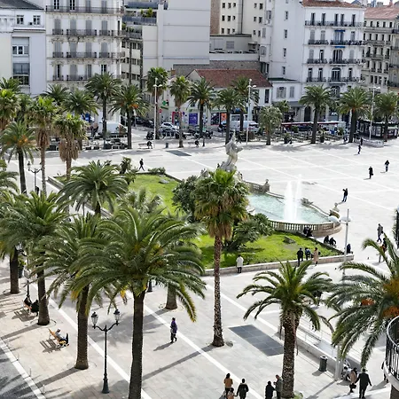 Okko Hotels Toulon Centre-3